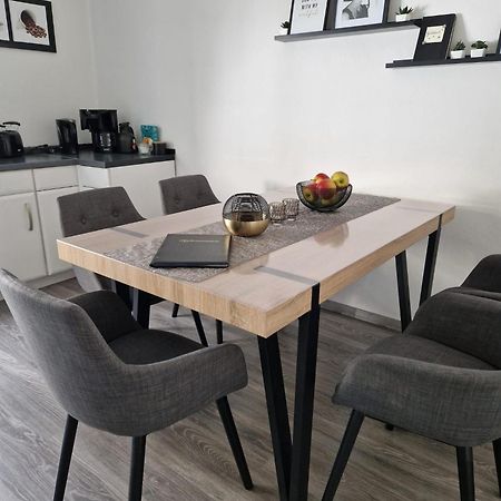 Ferienwohnung Am See Dillich - Ruhige Lage - Eigener Garten - Direkt Neben Einem Natursee Borken  Extérieur photo