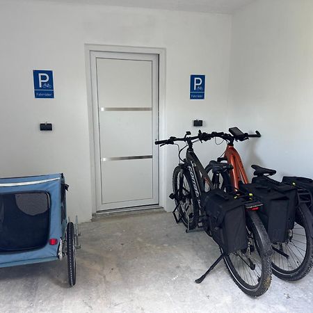 Ferienwohnung Am See Dillich - Ruhige Lage - Eigener Garten - Direkt Neben Einem Natursee Borken  Extérieur photo