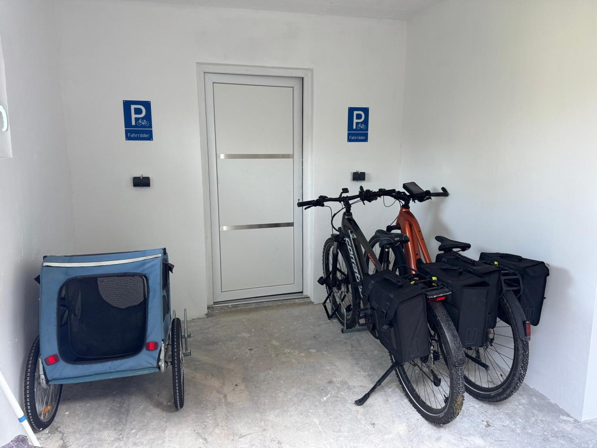 Ferienwohnung Am See Dillich - Ruhige Lage - Eigener Garten - Direkt Neben Einem Natursee Borken  Extérieur photo